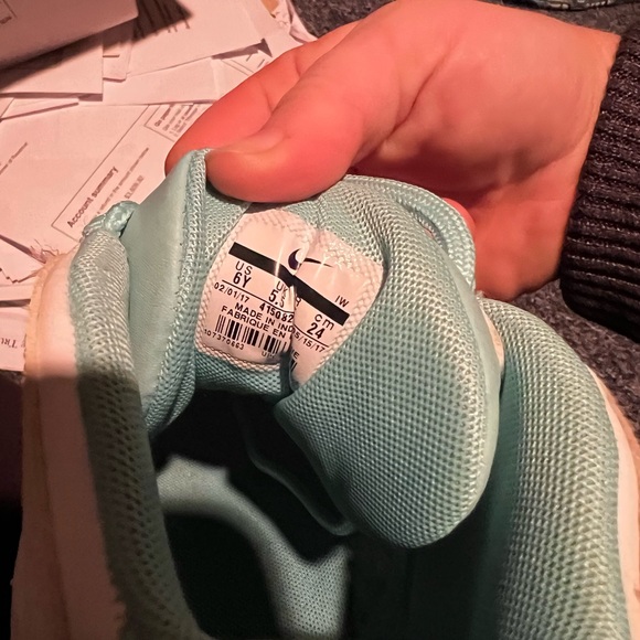 Nike Uptempos - Picture 3 of 3